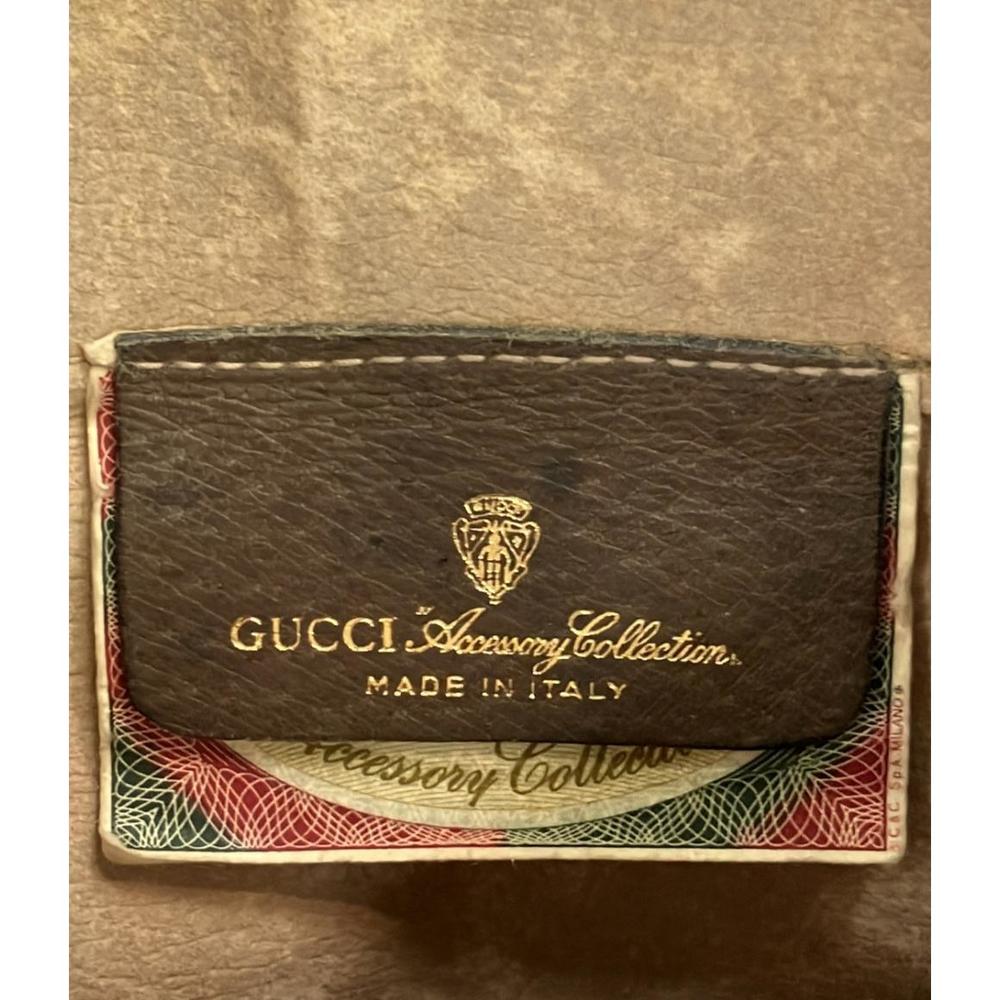 Gucci GG Crossbody Bag - Picture 4 of 10
